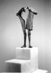 Sein Herz suchend 1988, Bronze, 20 cm